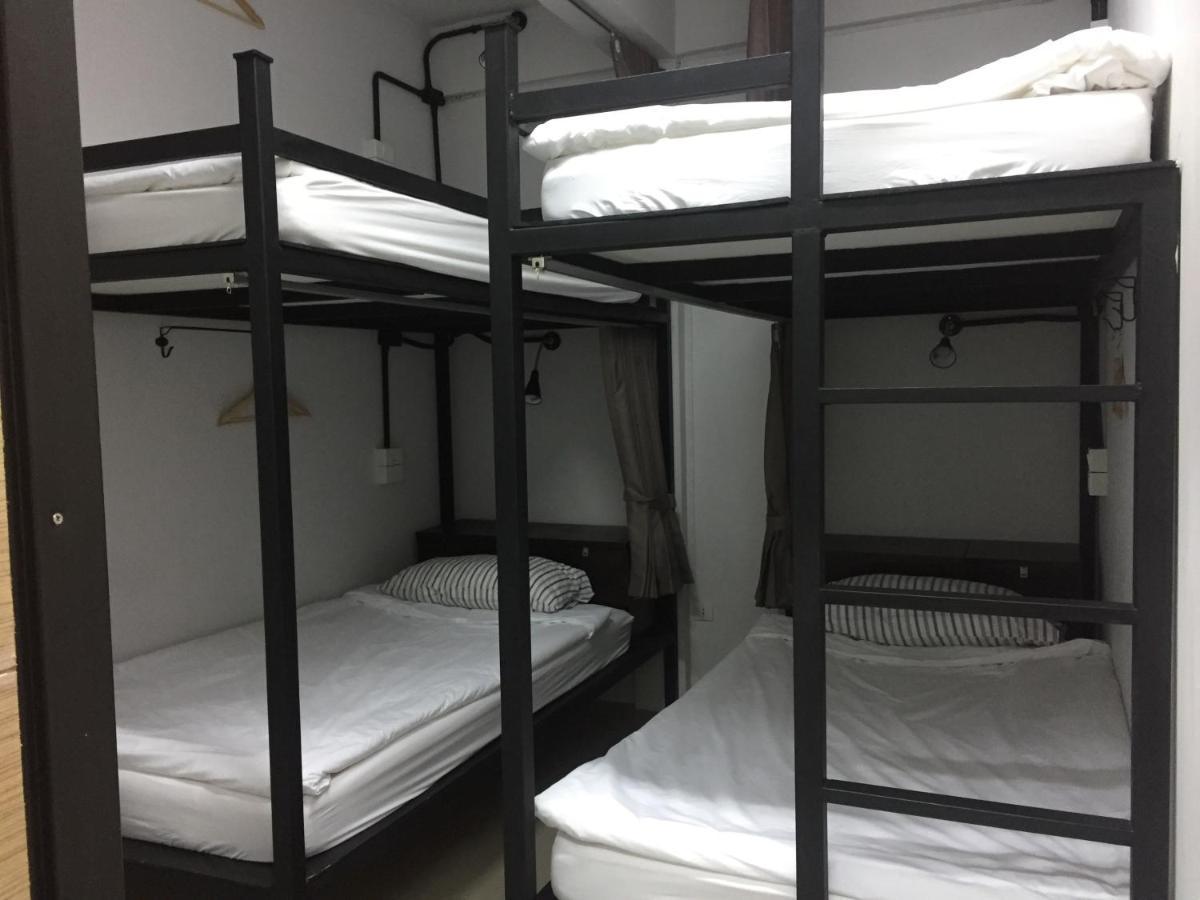 Backpack Station Hostel Bangkok Exterior photo