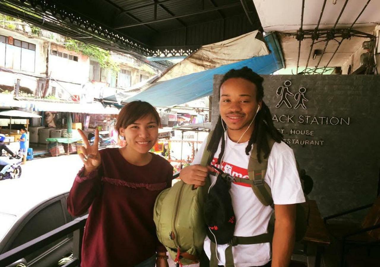 Backpack Station Hostel Bangkok Exterior photo